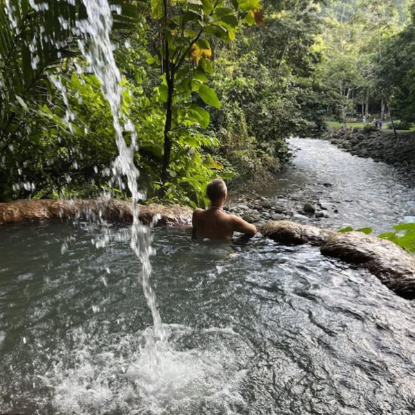 Gilbert in La Fortuna Costa Rica in January 2024 after taking clippers to her hair.